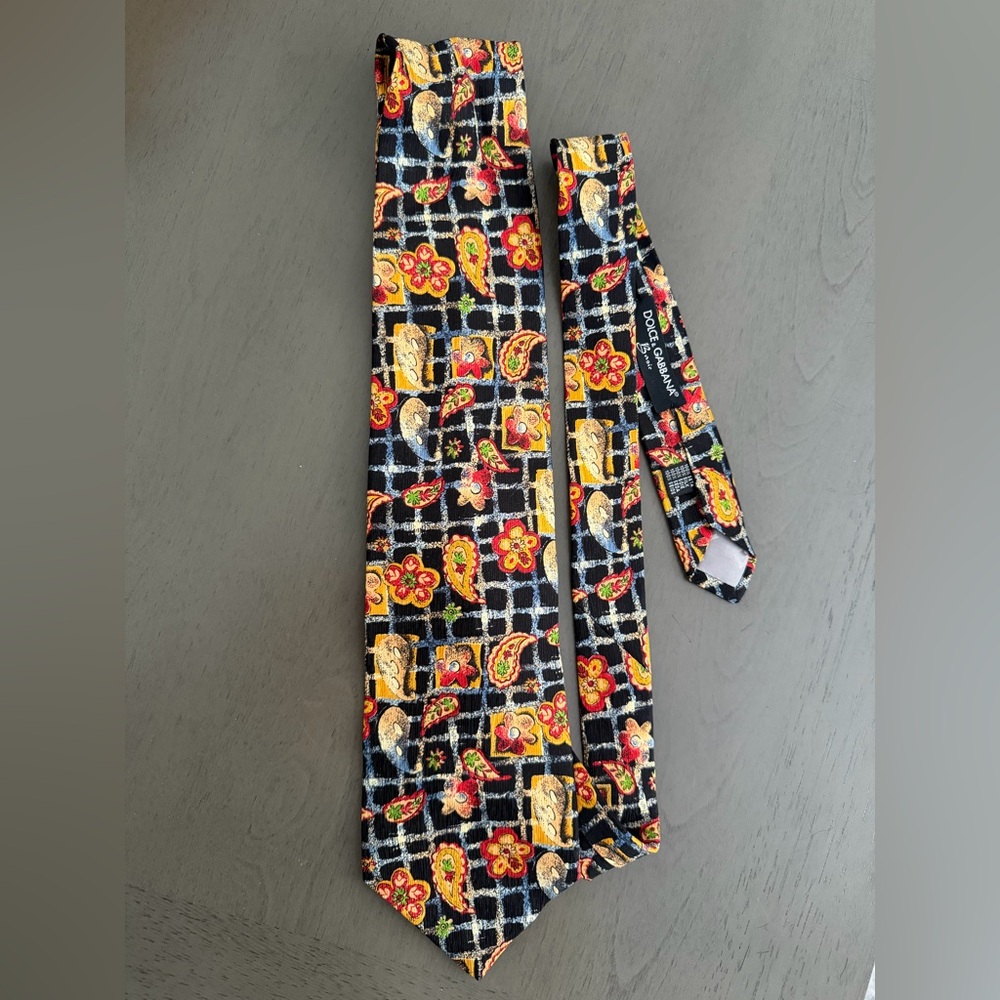 Dolce & Gabbana 100% Silk Black and Gold Paisley Tie